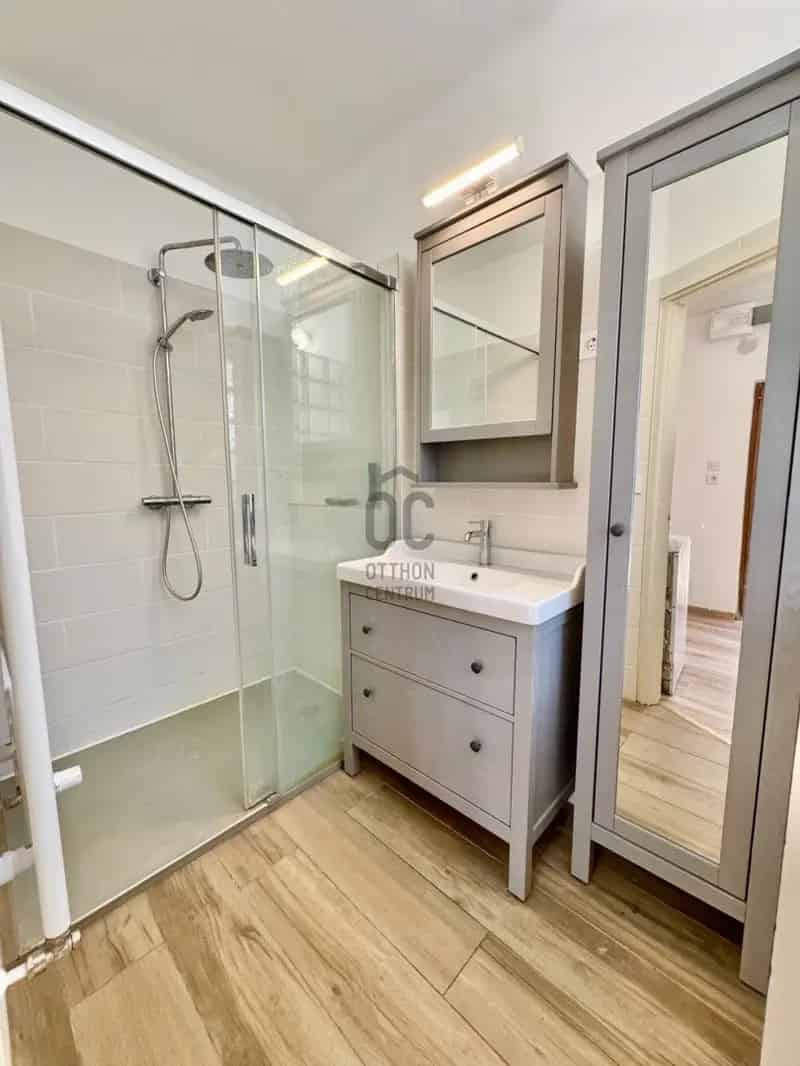 Ház Kiadó , Budapest, Közép-Magyarország