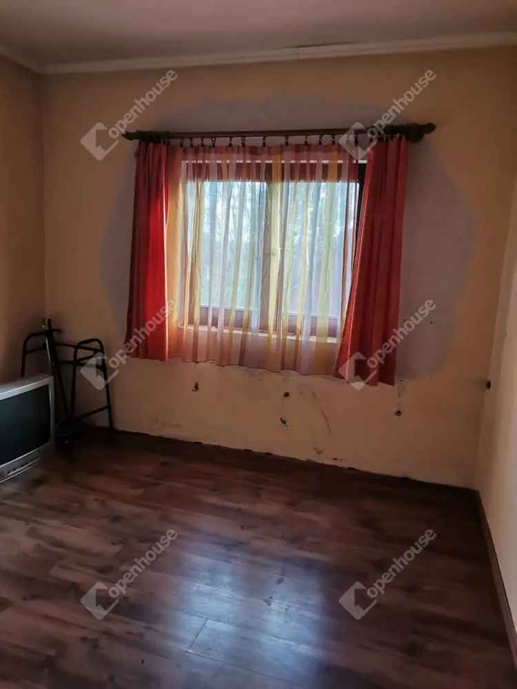 Komáromi családi ház eladó 173m2 1201m2 telekkel garázzsal