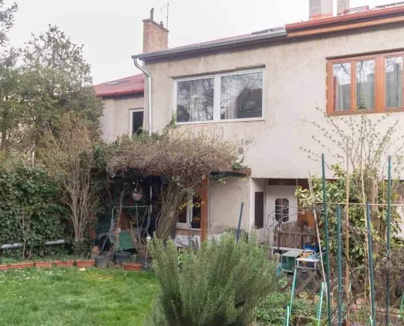 Ház Kiadó , Budakeszi, Közép-Magyarország