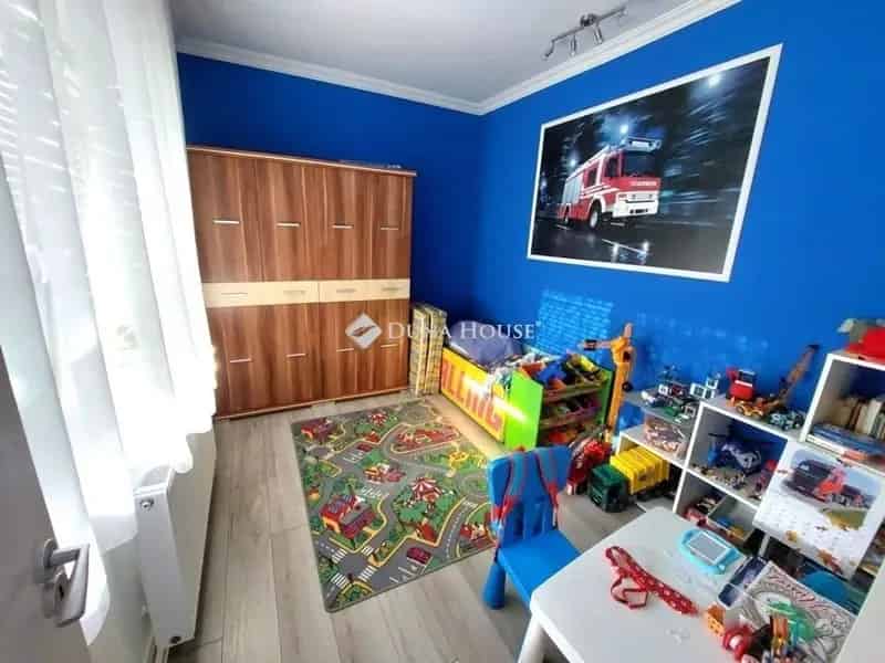 FIATALOSAN FELÚJÍTOTT CSALÁDI HÁZ ELADÓ KECSKEMÉTEN