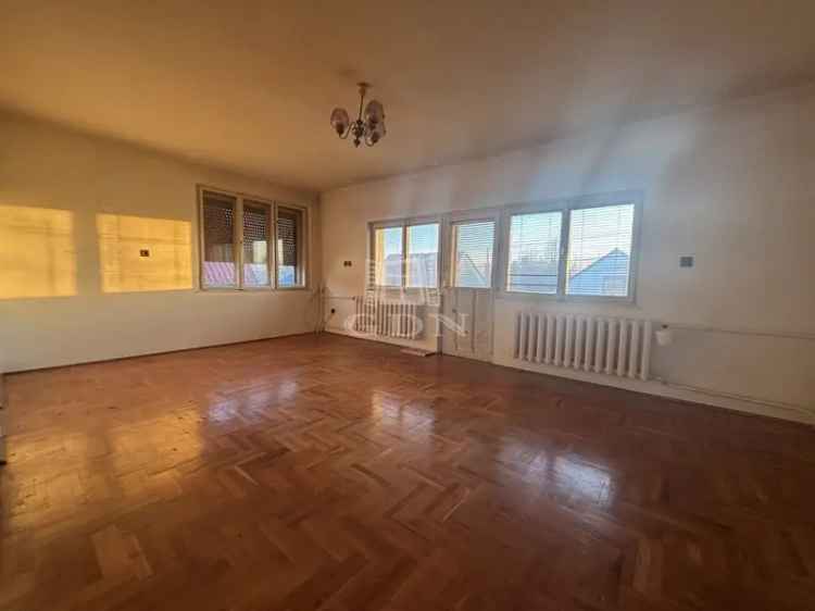 Bábolna 158 nm-es 4 szobás családi ház eladó
