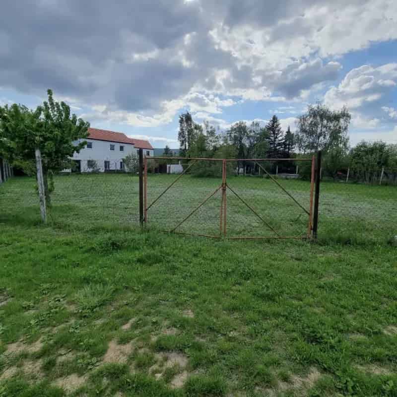 Telek Kiadó , Budakalász, Közép-Magyarország