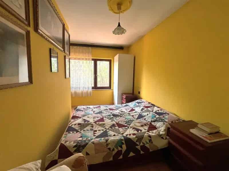 Ház Kiadó , Budapest, Közép-Magyarország