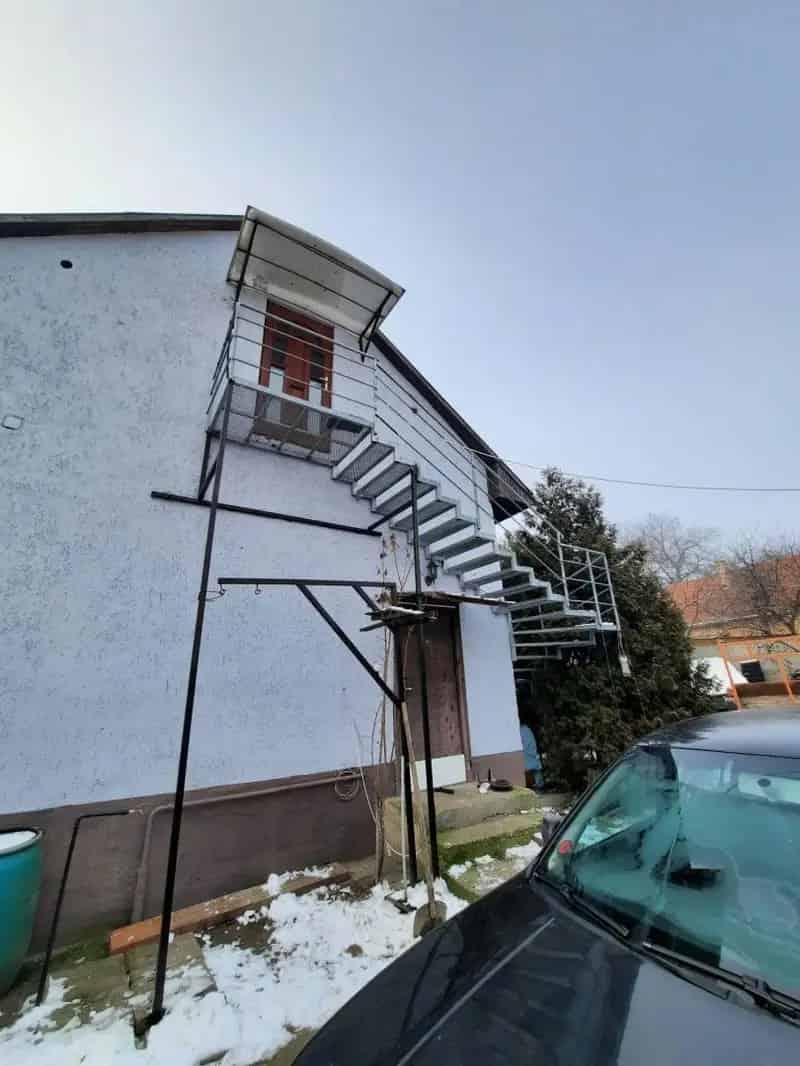 Üzleti célú Kiadó , Debreceni járás, Alföld és Észak