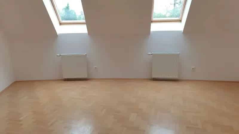 Ház Kiadó , Gödöllői járás, Közép-Magyarország