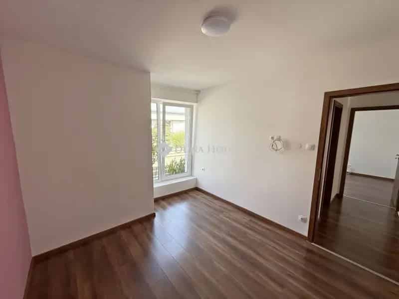 Ház Kiadó , Gyömrő, Közép-Magyarország