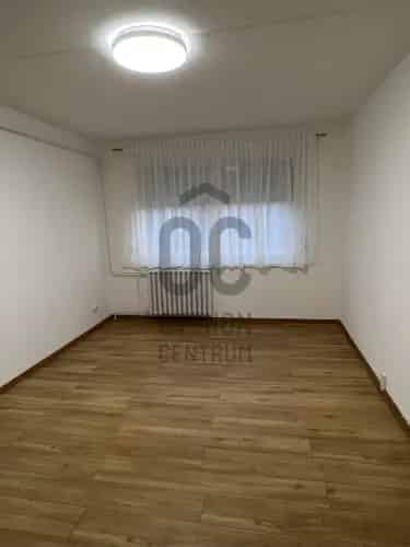 Győri eladó panel lakás, H505842