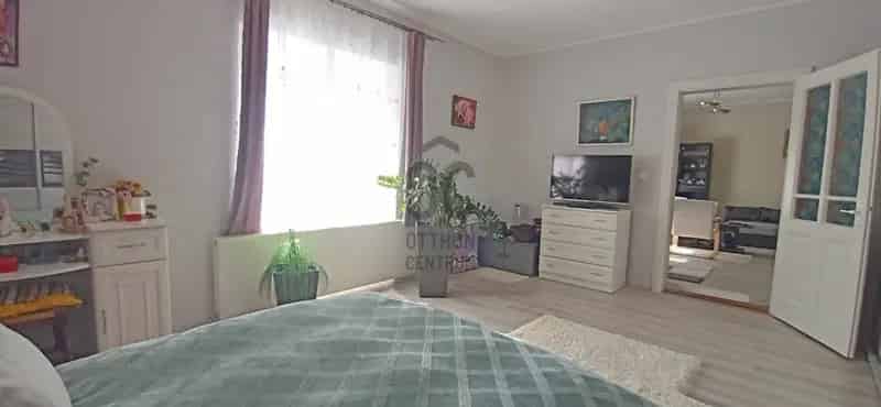 Pécsi eladó családi ház, H499091