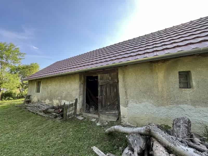 Keszthelyi építési telek gazdasági épülettel