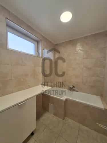 Albertirsai eladó újépítésű lakás, U0048087