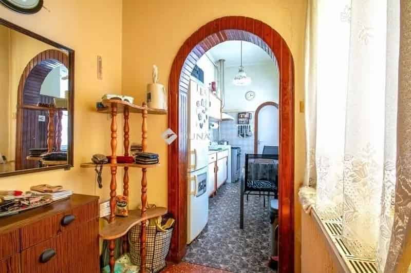 Ház Kiadó , Budapest, Közép-Magyarország