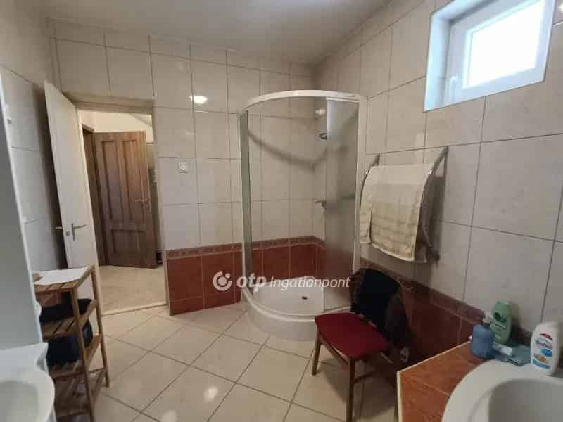 Ház Kiadó , Budapest, Közép-Magyarország