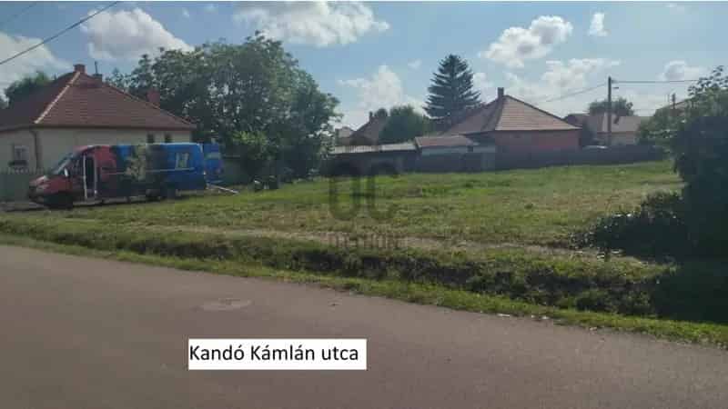 Hatvani eladó telek, T038872