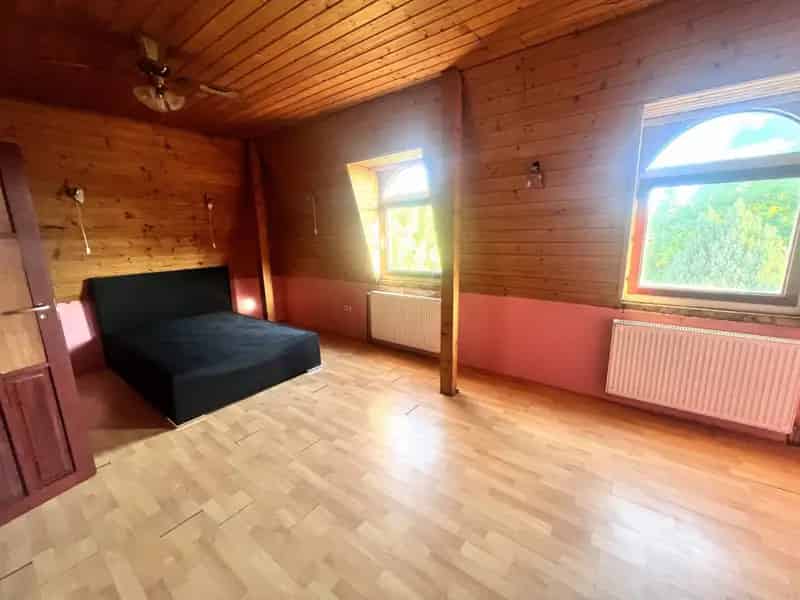 Ház Kiadó , Dunakeszi járás, Közép-Magyarország