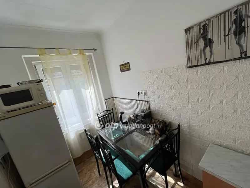 Lakás Kiadó , Budapest, Közép-Magyarország