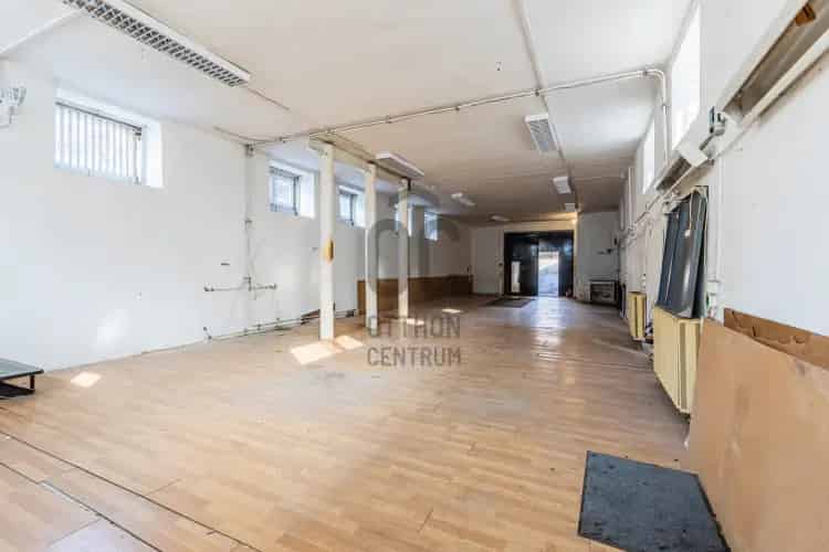 Budapest XV. kerületi kiadó kereskedelmi ingatlan, UZ018255