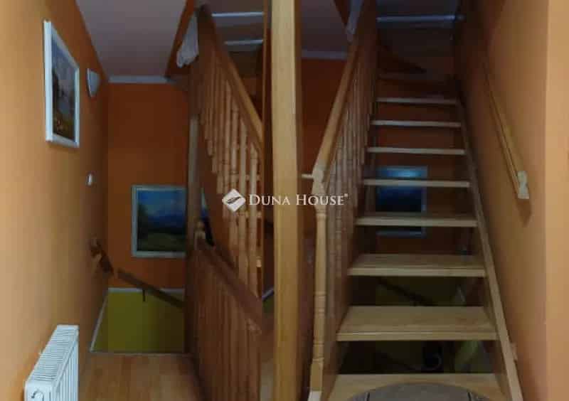 Siófoki sorházi lakás eladó - 128 m2, garázs, lift, terasz