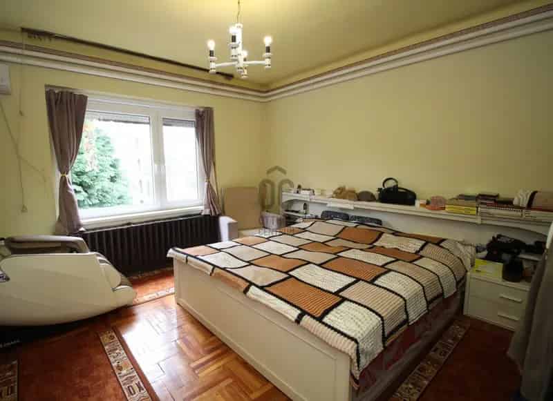 Ház Kiadó , Aszódi járás, Közép-Magyarország