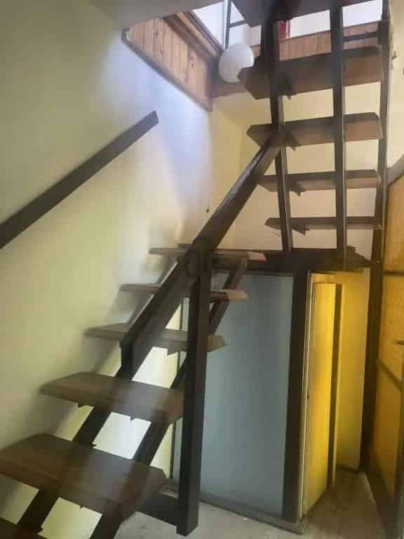 Ház Kiadó , Budapest, Közép-Magyarország