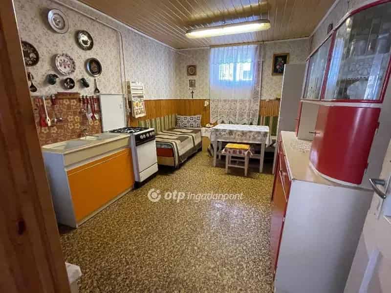 Ház Kiadó , Gyöngyösi járás, Alföld és Észak