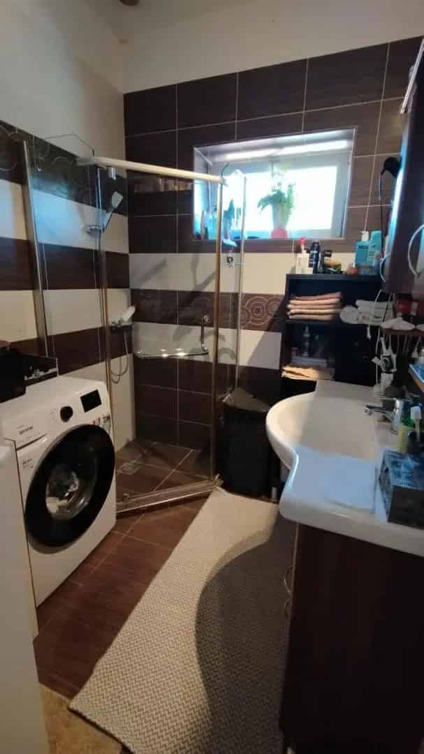 Ház Kiadó , Ajkai járás, Dunántúl