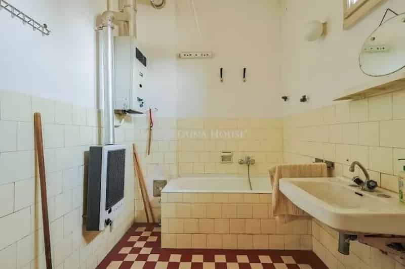 Ház Kiadó , Budapest, Közép-Magyarország