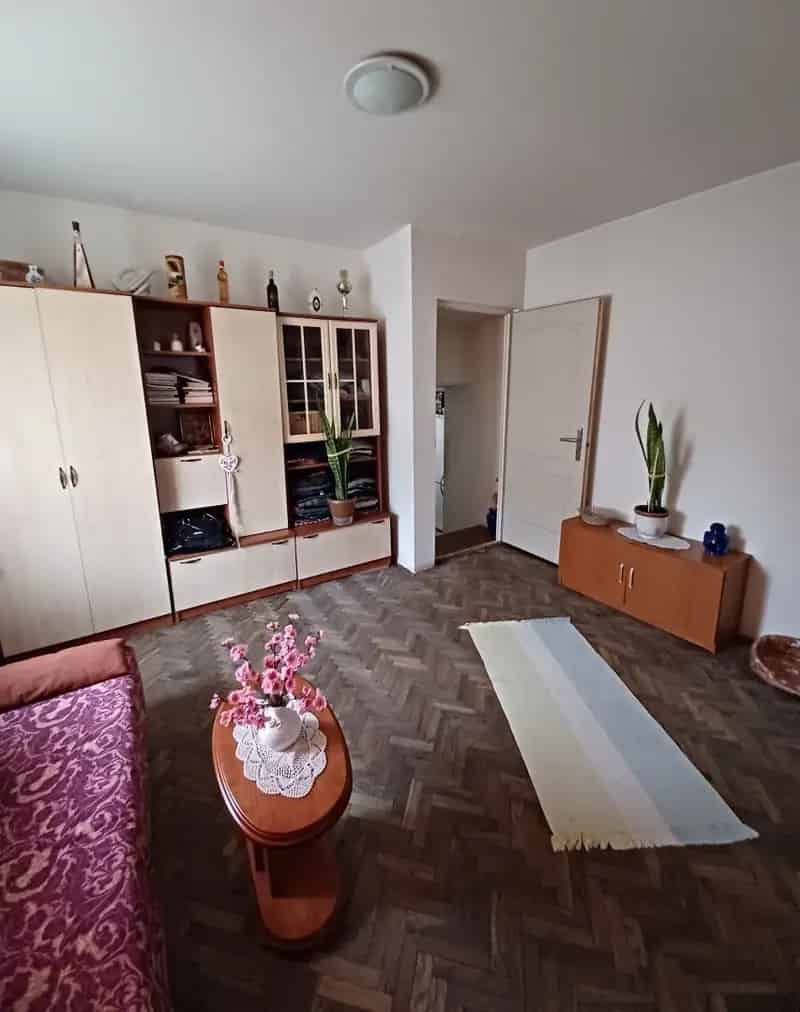 Ház Kiadó , Nyíradonyi járás, Alföld és Észak