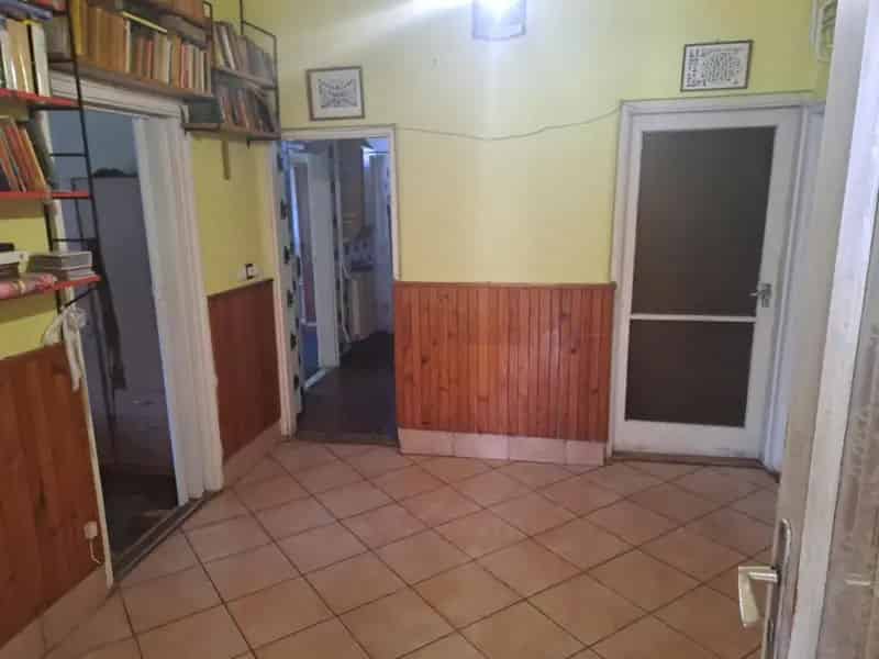 Ház Kiadó , Martonvásári járás, Dunántúl