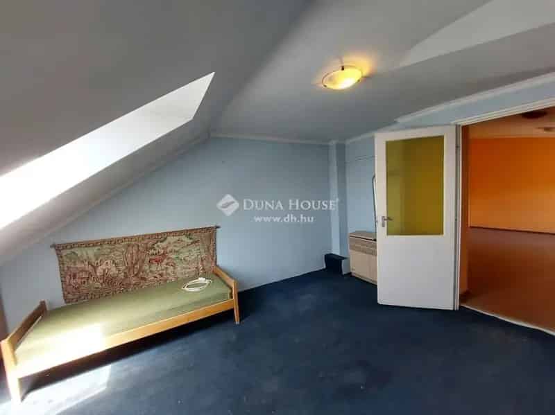166 m2-es családi ház RÓKUSVÁROSBAN 731 m2-es telken eladó
