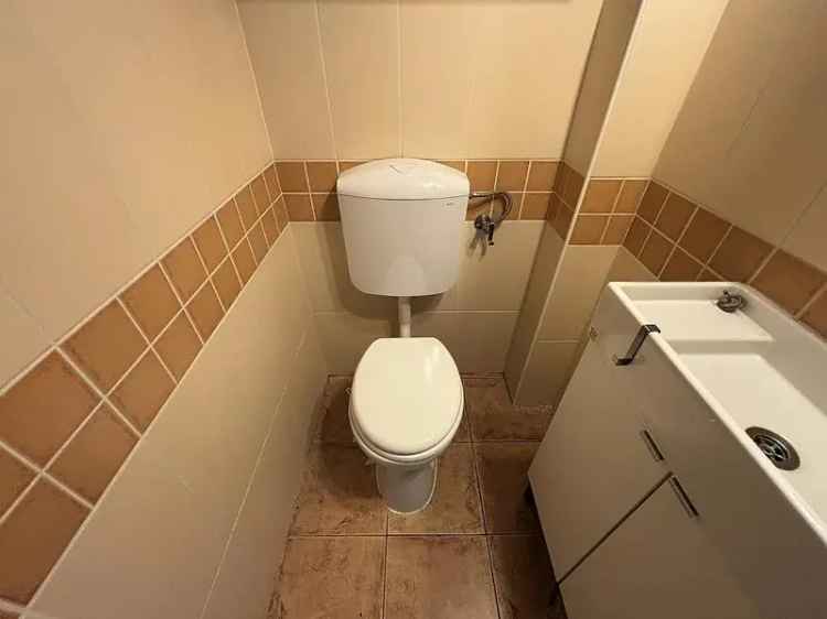 Ház Kiadó , Budapest, Közép-Magyarország