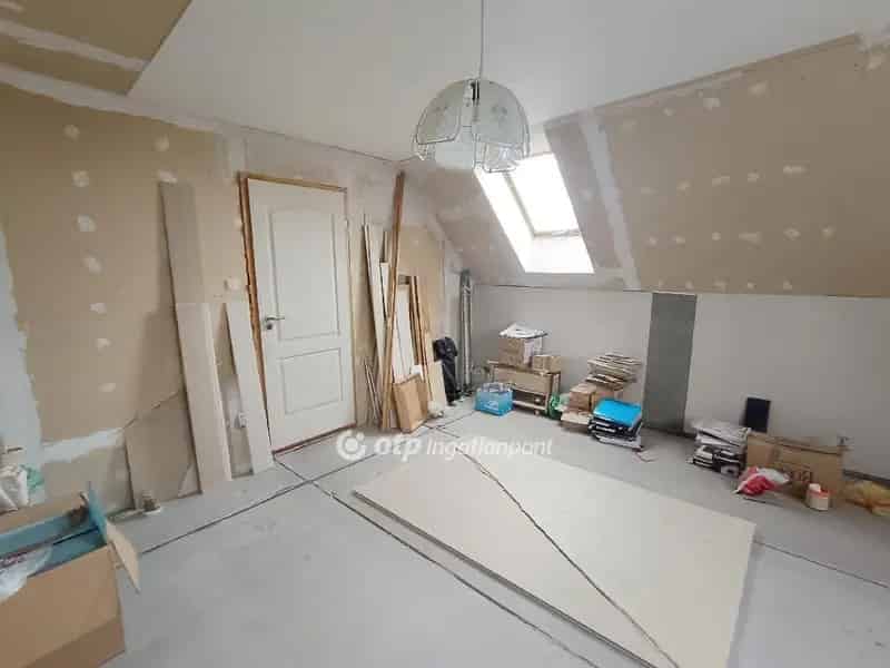 Ház Kiadó , Szigetszentmiklósi járás, Közép-Magyarország