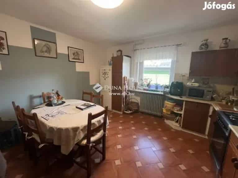 184 nm-es ház eladó Harkányban 8 szobával