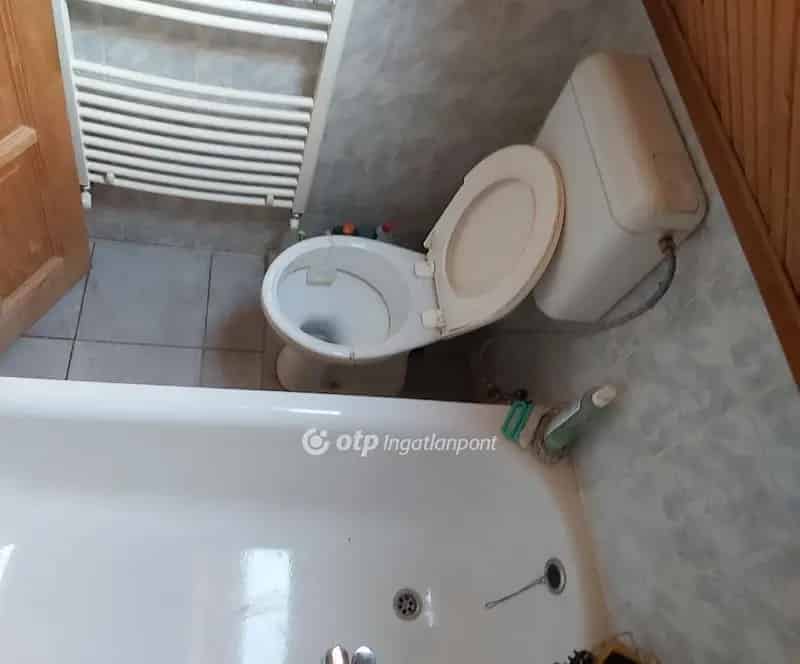 Ház Kiadó , Gödöllői járás, Közép-Magyarország