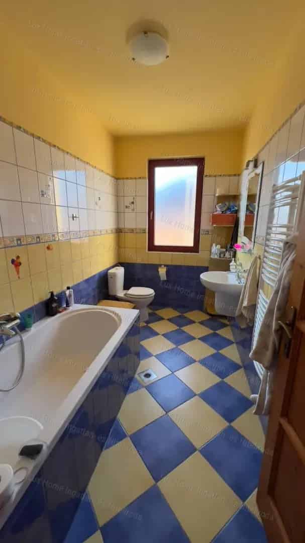 Ház Kiadó , Bicskei járás, Dunántúl