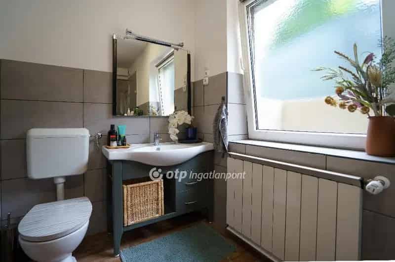 Ház Kiadó , Budapest, Közép-Magyarország