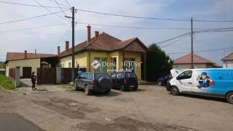 Üzleti célú Eladó , Szurdokpüspöki, Alföld és Észak