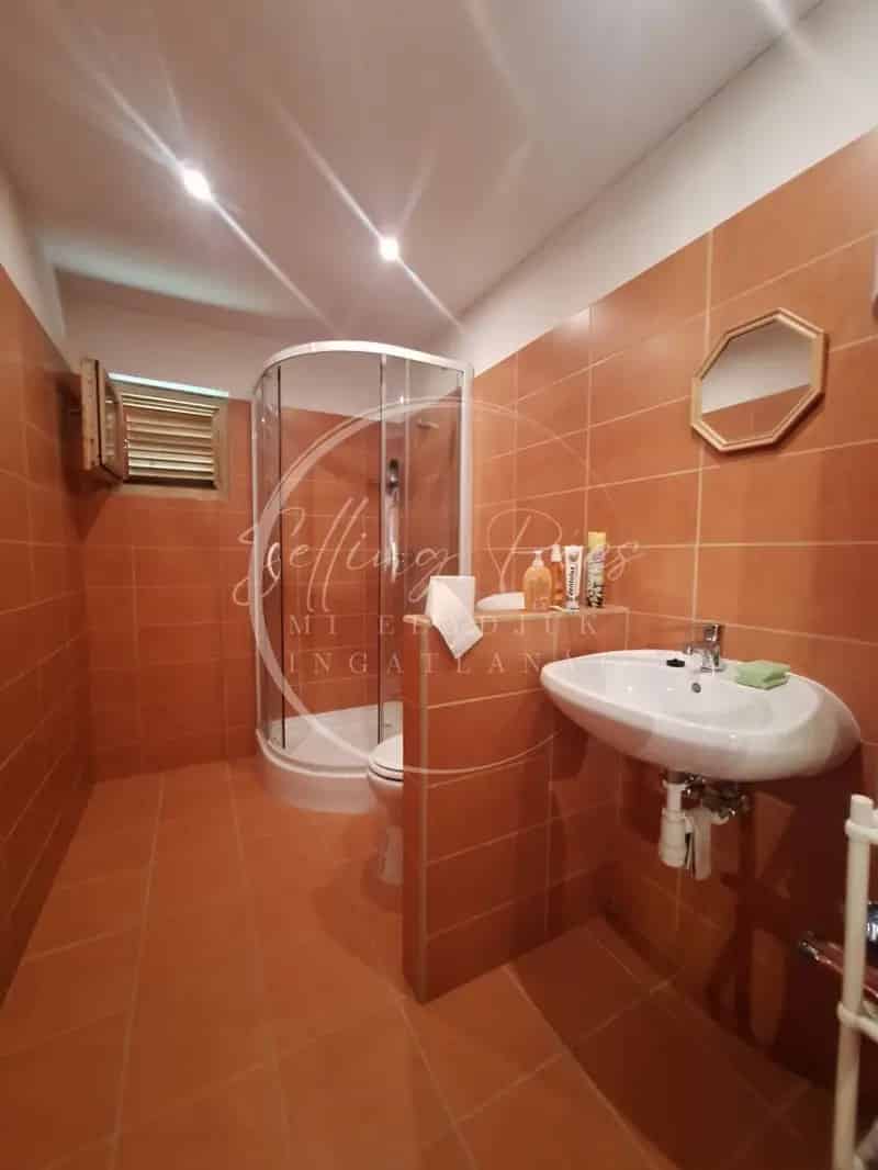 Ház Kiadó , Orfű, Dunántúl