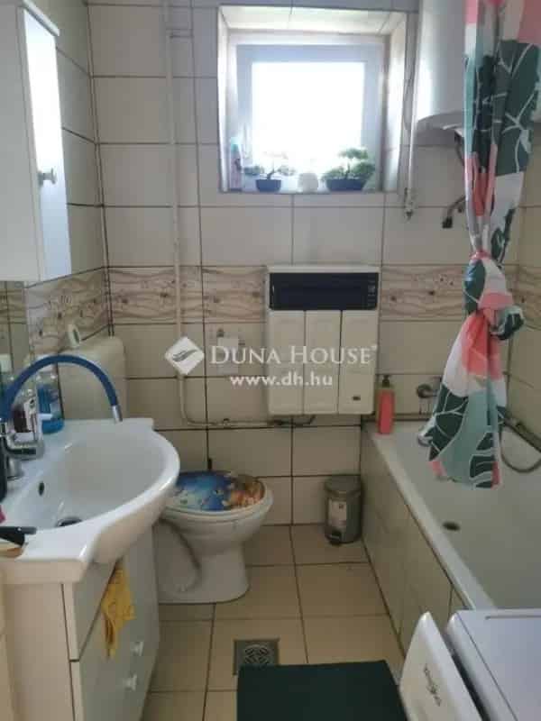 Ház Kiadó , Esztergomi járás, Dunántúl