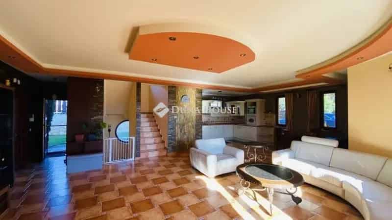 Ház Kiadó , Szentendrei járás, Közép-Magyarország