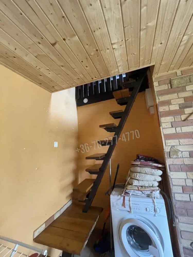 Ház Kiadó , Oroszlányi járás, Dunántúl