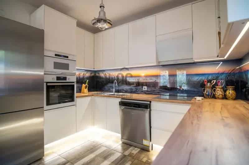 Ház Kiadó , Budapest, Közép-Magyarország