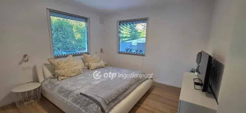 Ház Kiadó , Érdi járás, Közép-Magyarország