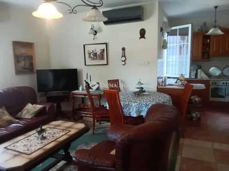 Ház Kiadó , Fonyódi járás, Dunántúl