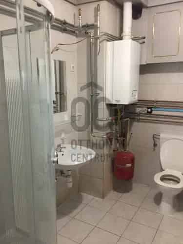 Solymári eladó kereskedelmi ingatlan, UZ012250