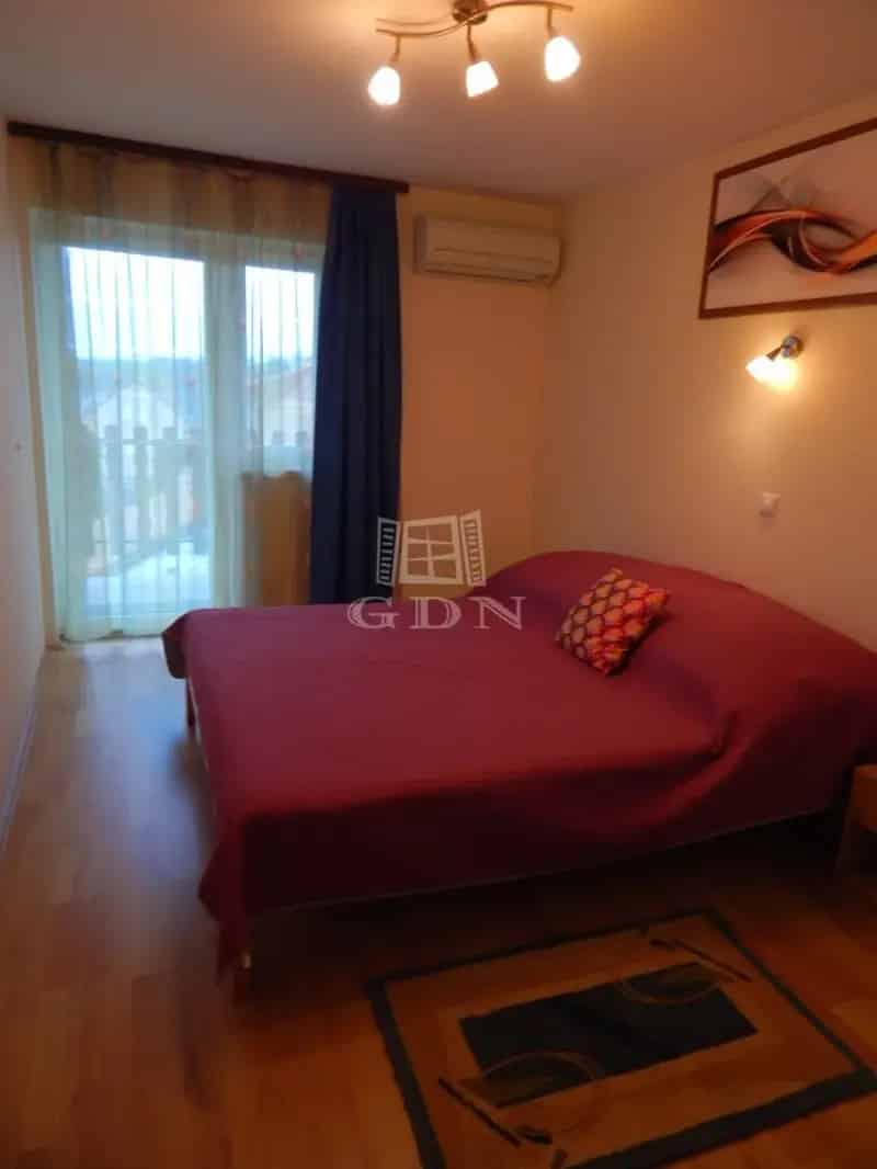 Ház Kiadó , Keszthelyi járás, Dunántúl