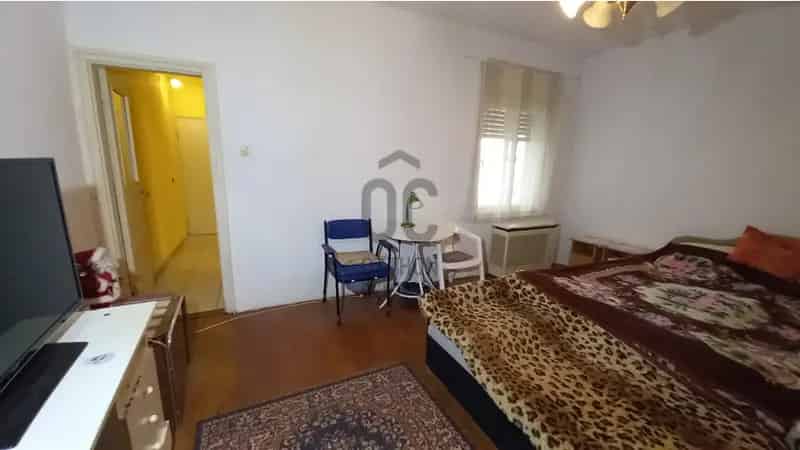 Szekszárdi eladó lakás, H499189
