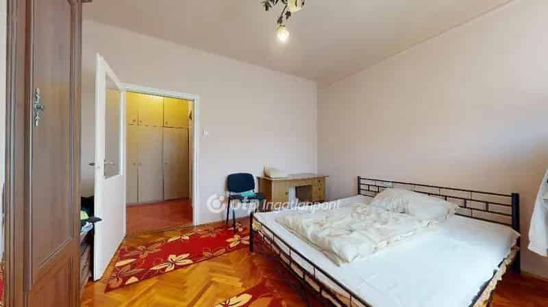 Szakolyi családi ház eladó - 145 m² - 3,5 szoba - garázs - pince