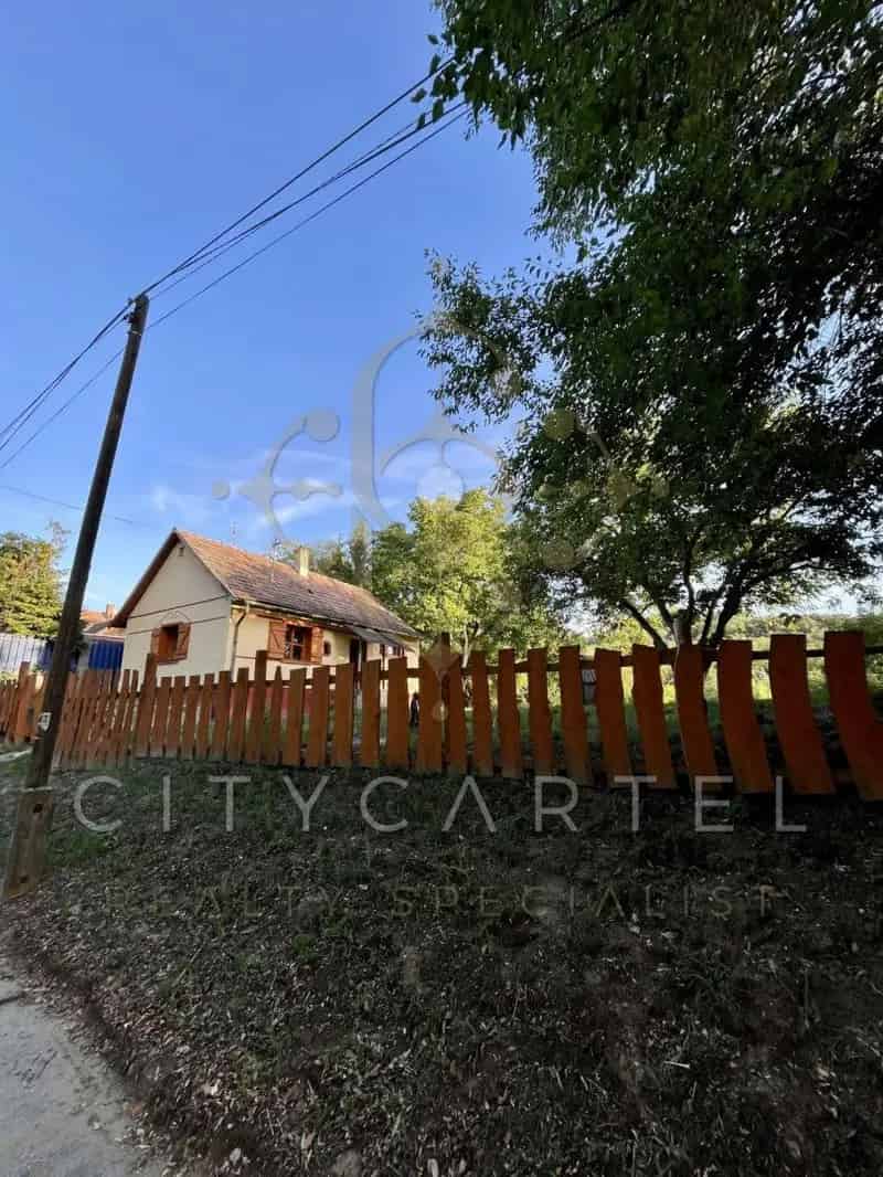 Ház Kiadó , Fonyódi járás, Dunántúl