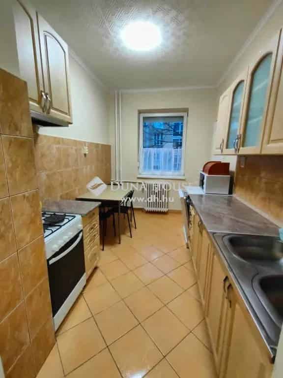 Ház Kiadó , Tiszaújváros, Alföld és Észak