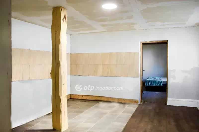 Ház Kiadó , Pannonhalmi járás, Dunántúl